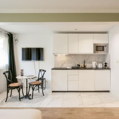 Charming Studio Near Tour Eiffel Invalides Beaugrenelle Париж Екстериор снимка