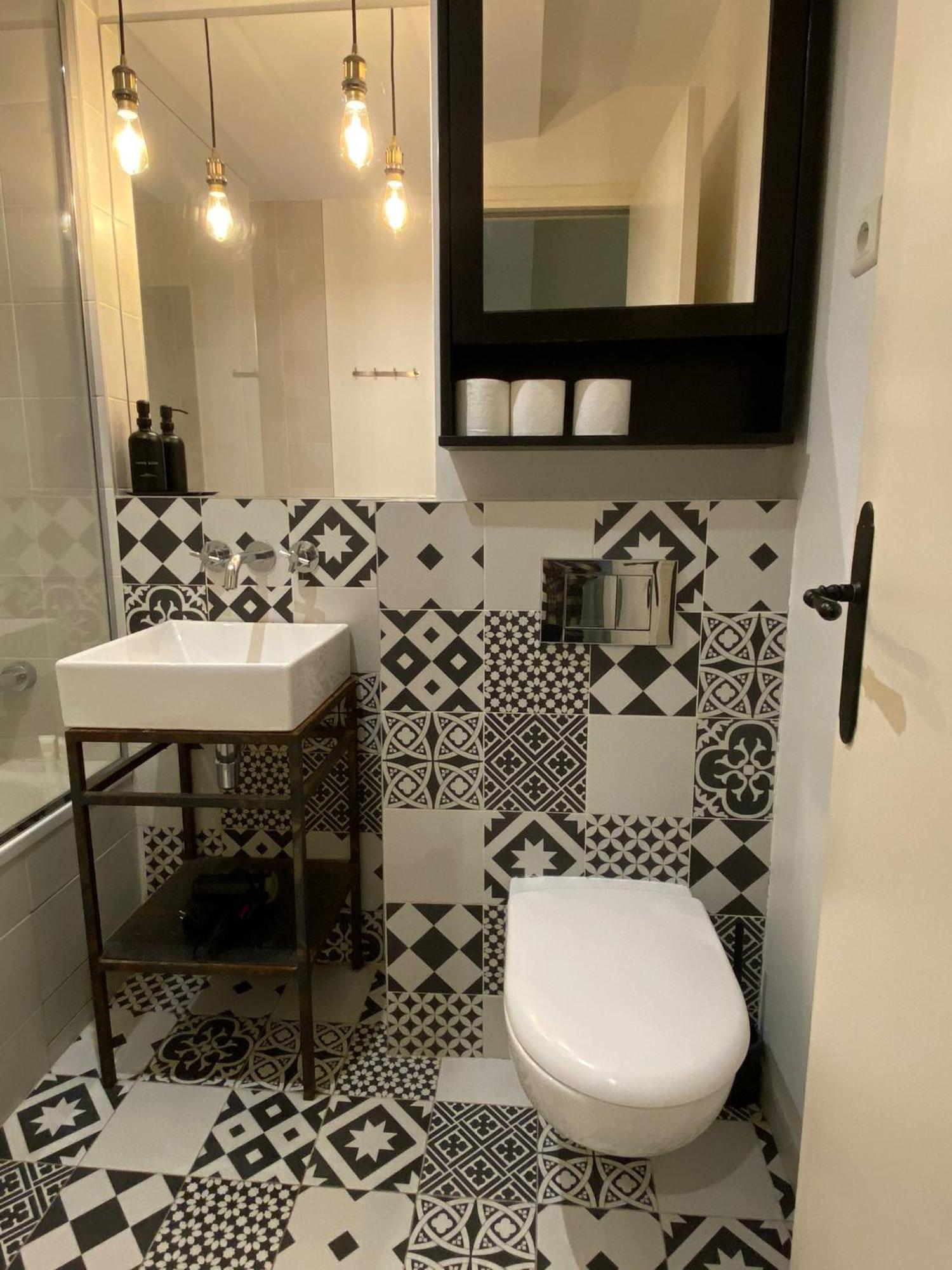 Charming Studio Near Tour Eiffel Invalides Beaugrenelle Париж Екстериор снимка