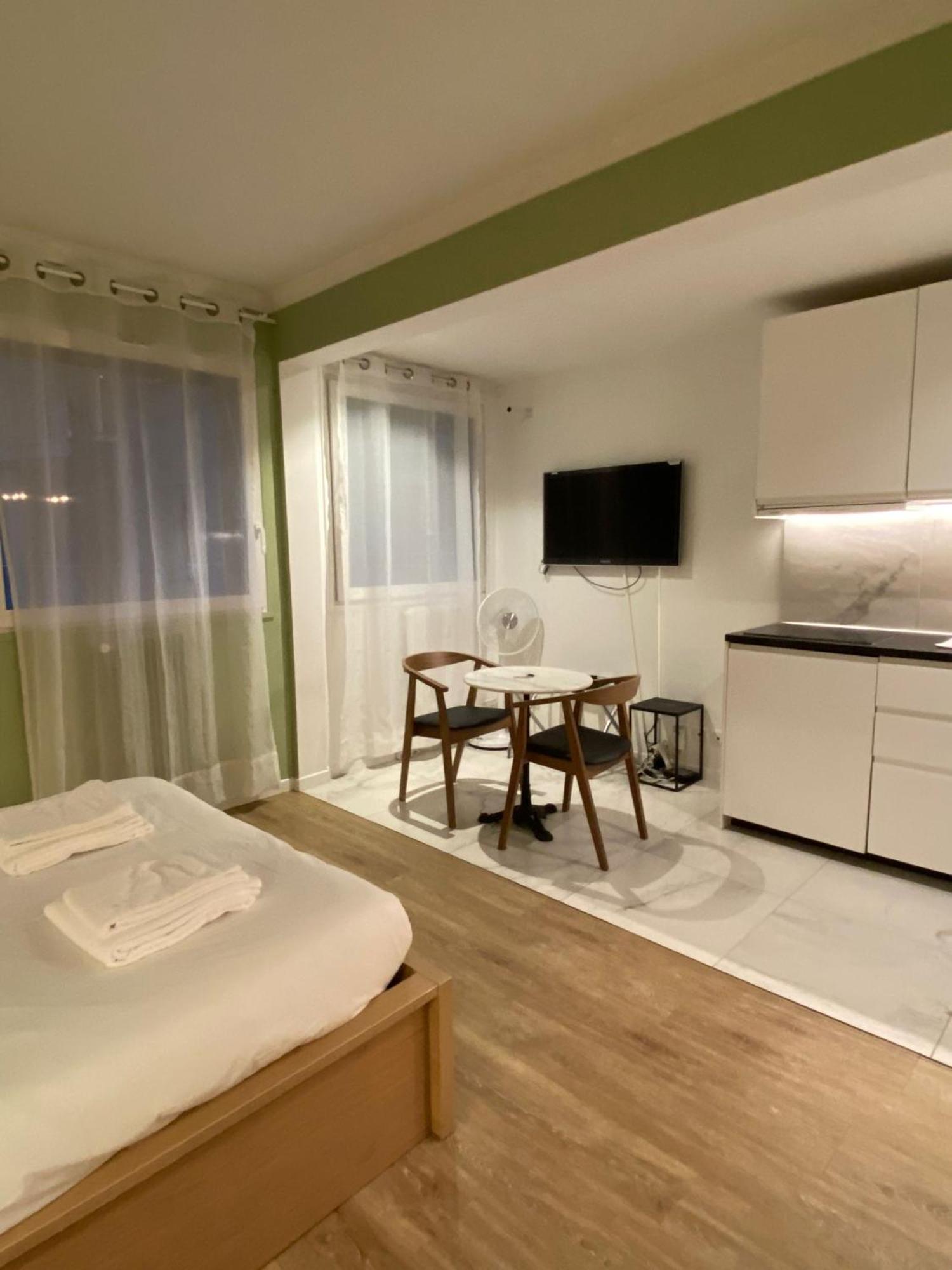 Charming Studio Near Tour Eiffel Invalides Beaugrenelle Париж Екстериор снимка